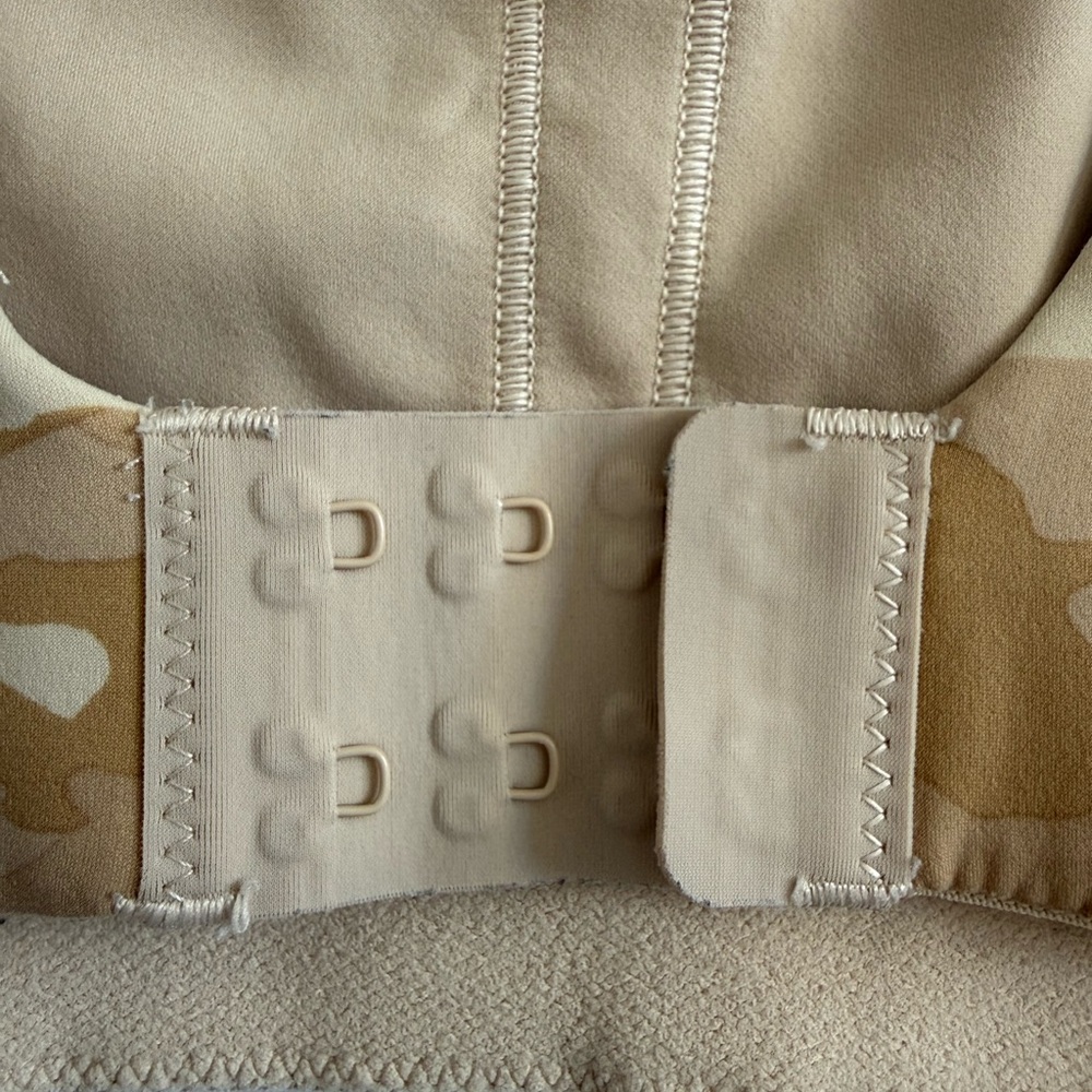Lululemon In Alignment Straight-Strap Bra - Picture 6 of 8